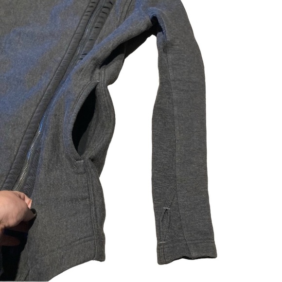 Lululemon - Women’s Asymmetrical Zip Up Jacket - Picture 9 of 9